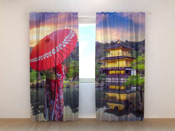 Photo curtain: WOMAN IN KIMONO