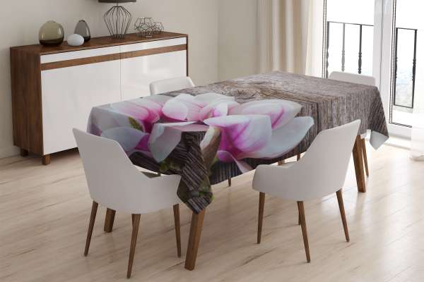 Tablecloth: MAGNOLIAS ON THE WOOD