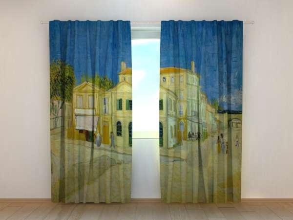 Photo curtain: THE YELLOW HOUSE