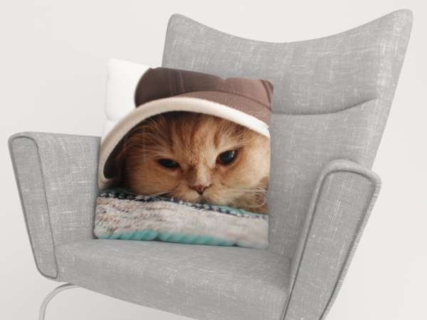 Pillowcase: CAT WITH HAT