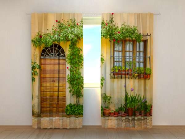 Photo curtain: FLOWERS BY THE DOOR