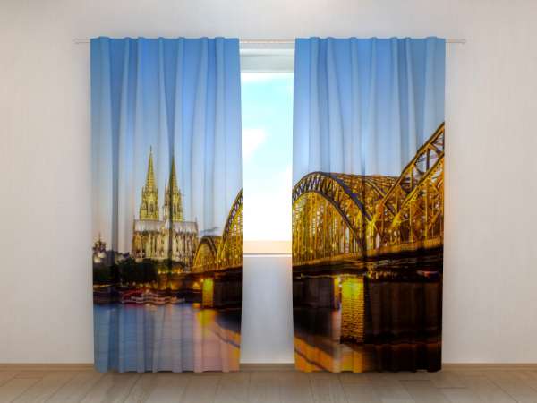 Photo curtain: COLOGNE IN THE EVENING