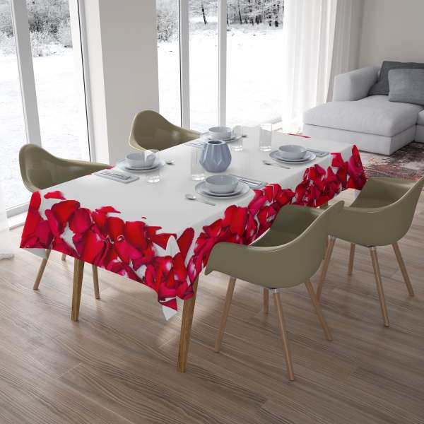 Tablecloth: RED ROSES PETALS